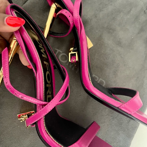 Authentic Tom Ford Shiny Leather Padlock Pointy Sandal (Perry Pink) - Picture 3 of 13